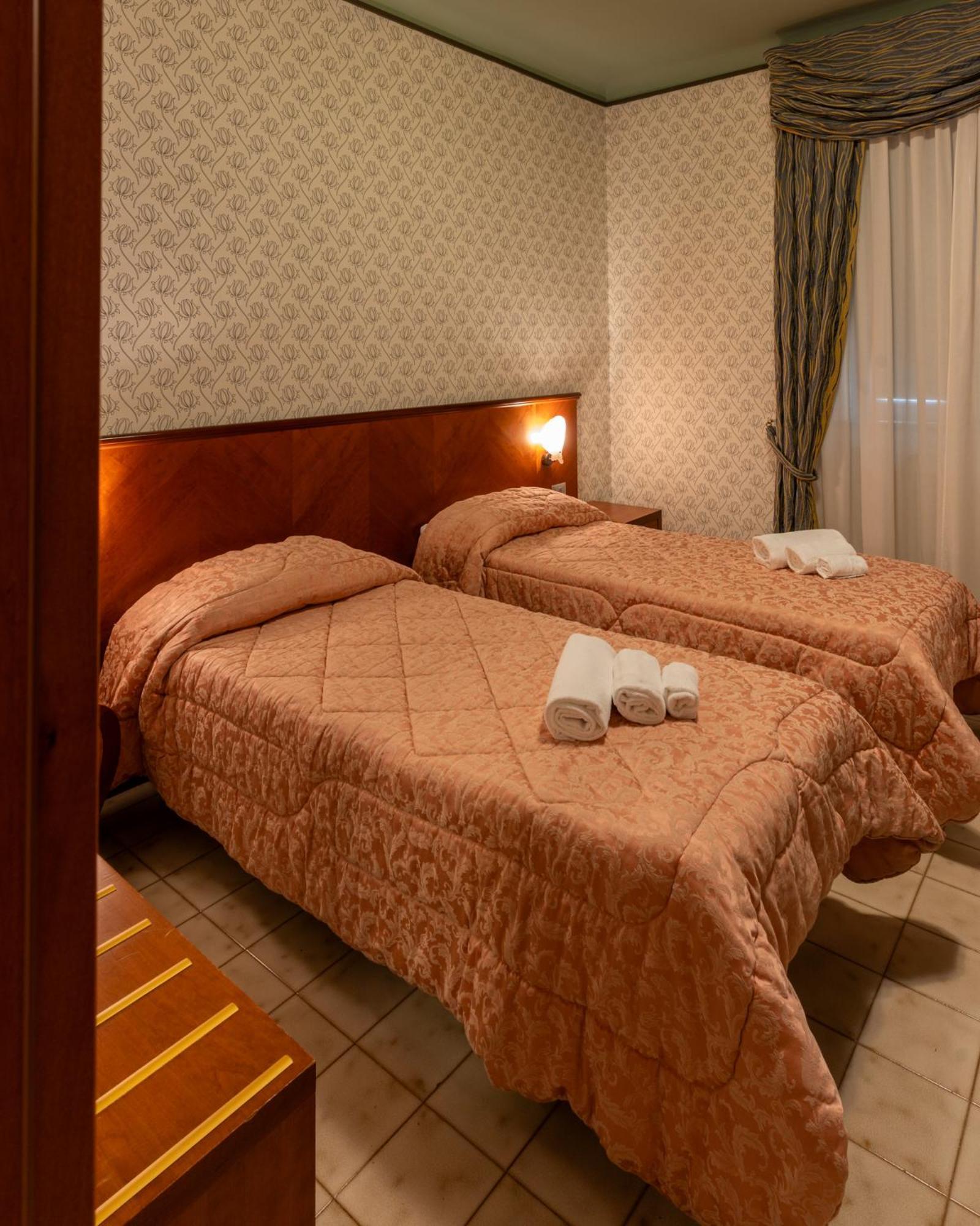 Hotel Terme サルナーノ エクステリア 写真