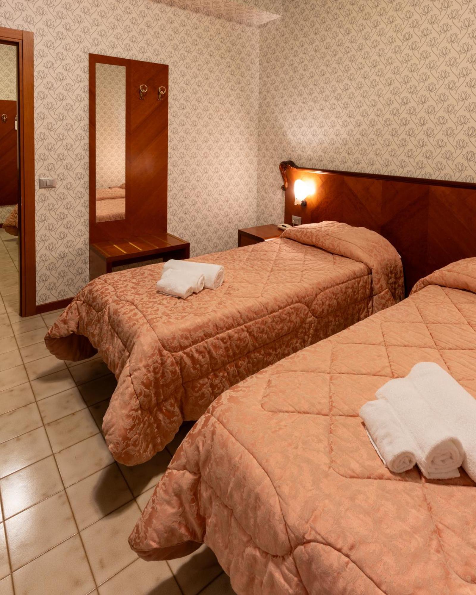 Hotel Terme サルナーノ エクステリア 写真